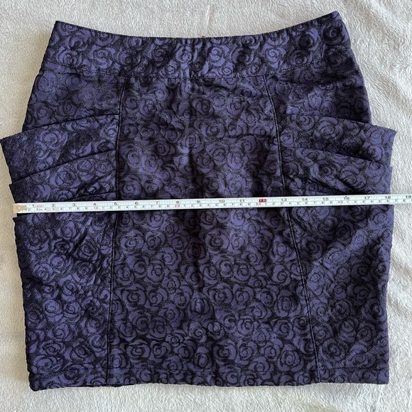 TULLE dark Blue Pencil Skirt with rose Embroidered Pattern Size S - Picture 5 of 8